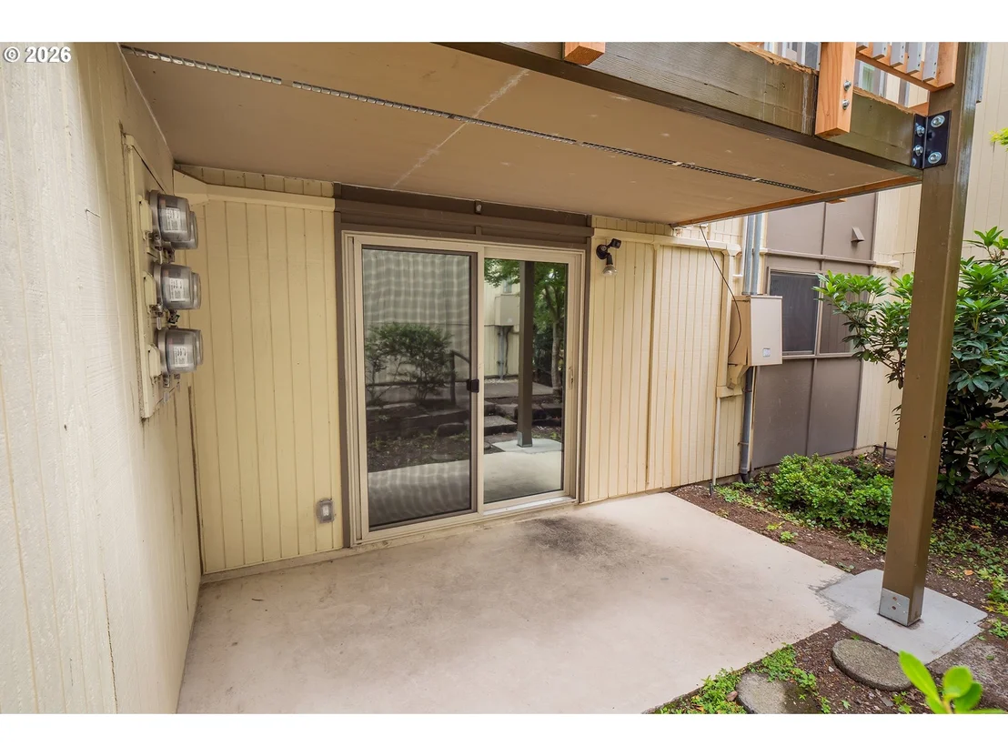 Photo of Unit C at 4047 DONALD ST