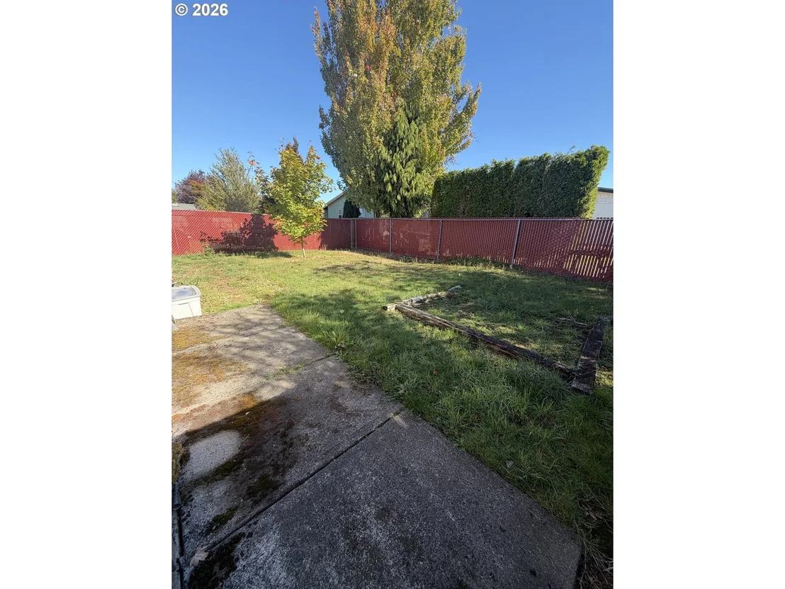 Photo of Unit 89 at 1949 SE Palmquist RD