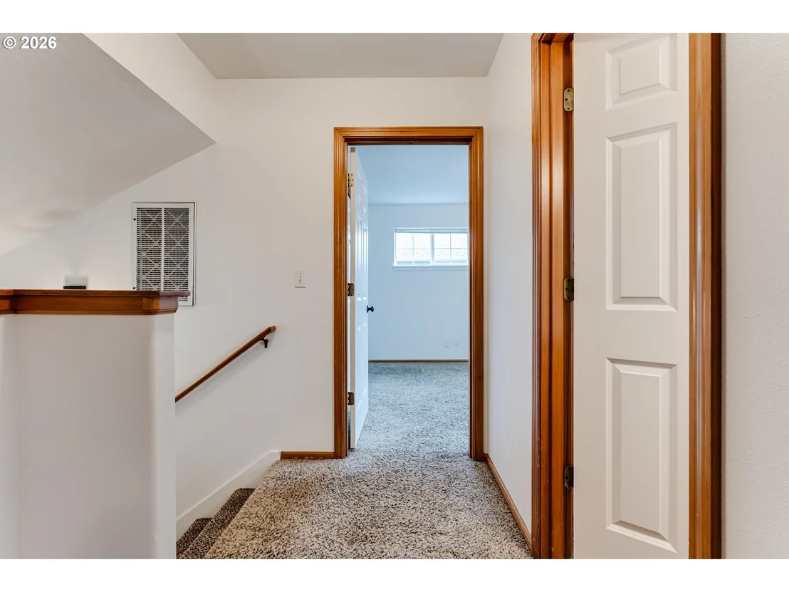 Photo of 555 HOLLYHOCK LN