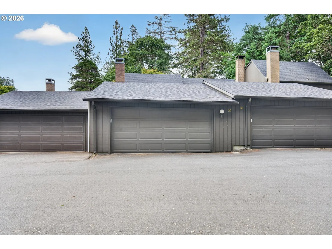 Photo of 20 BRAE BURN DR