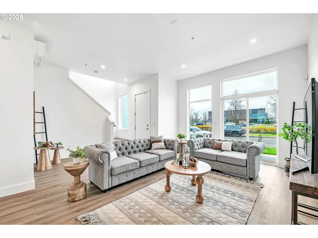 Photo of 177 E 20TH AVE