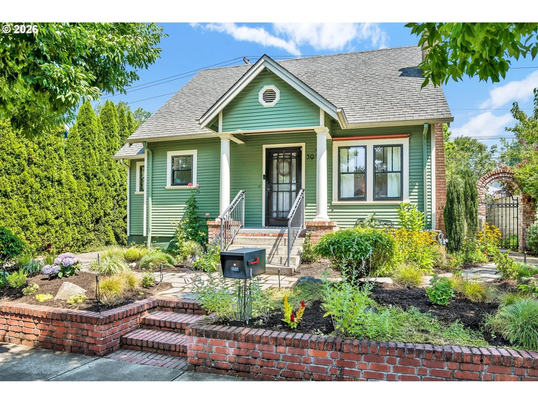 Photo of 39 ASH ST
