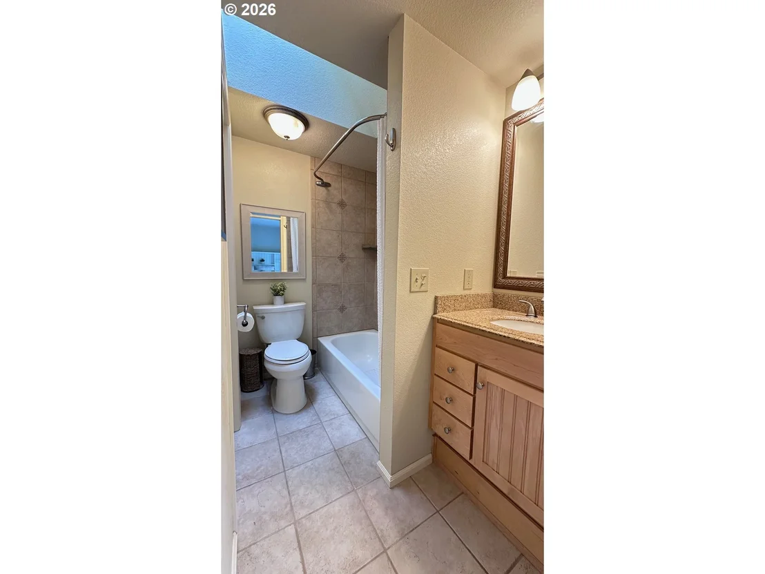 Photo of 1364 VICTORIAN WAY