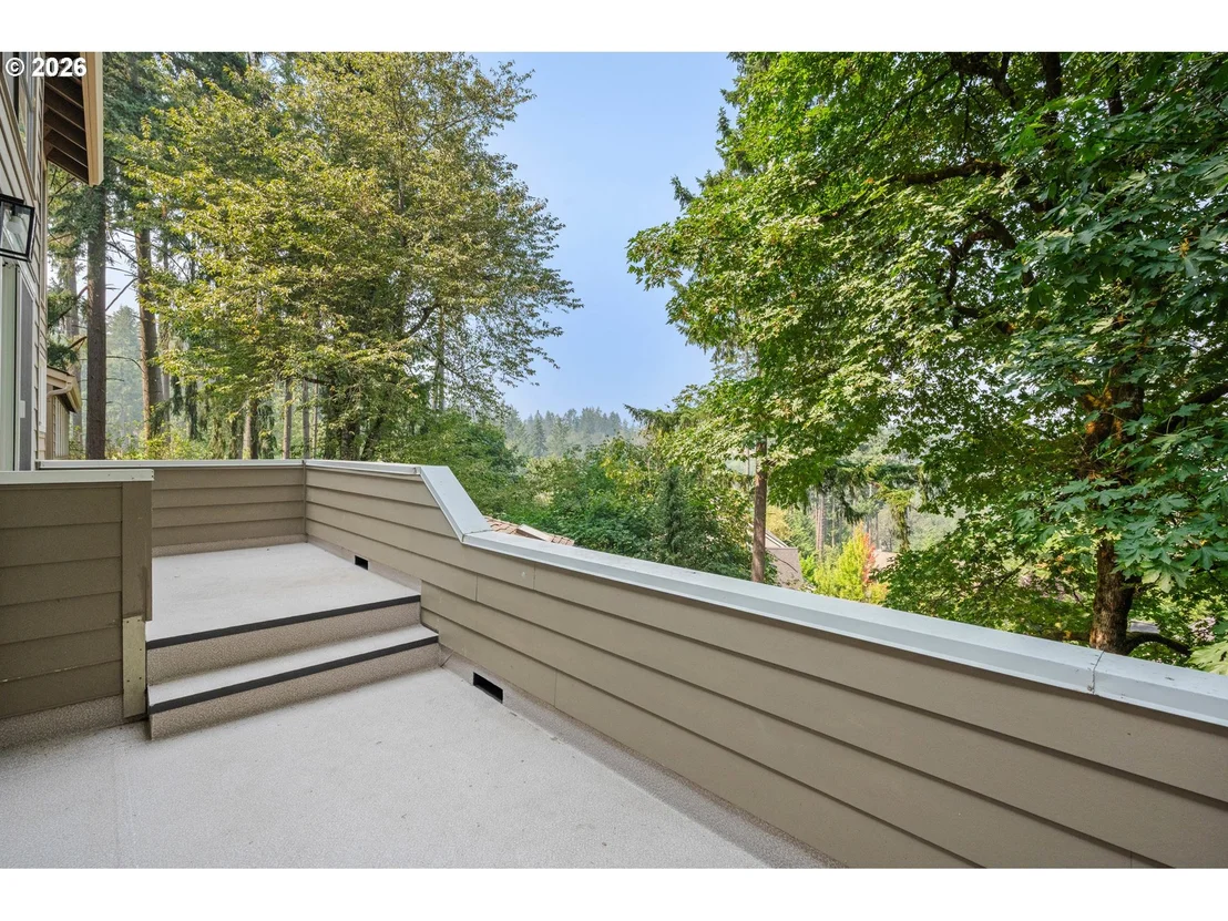 Photo of 3965 SPRING BLVD