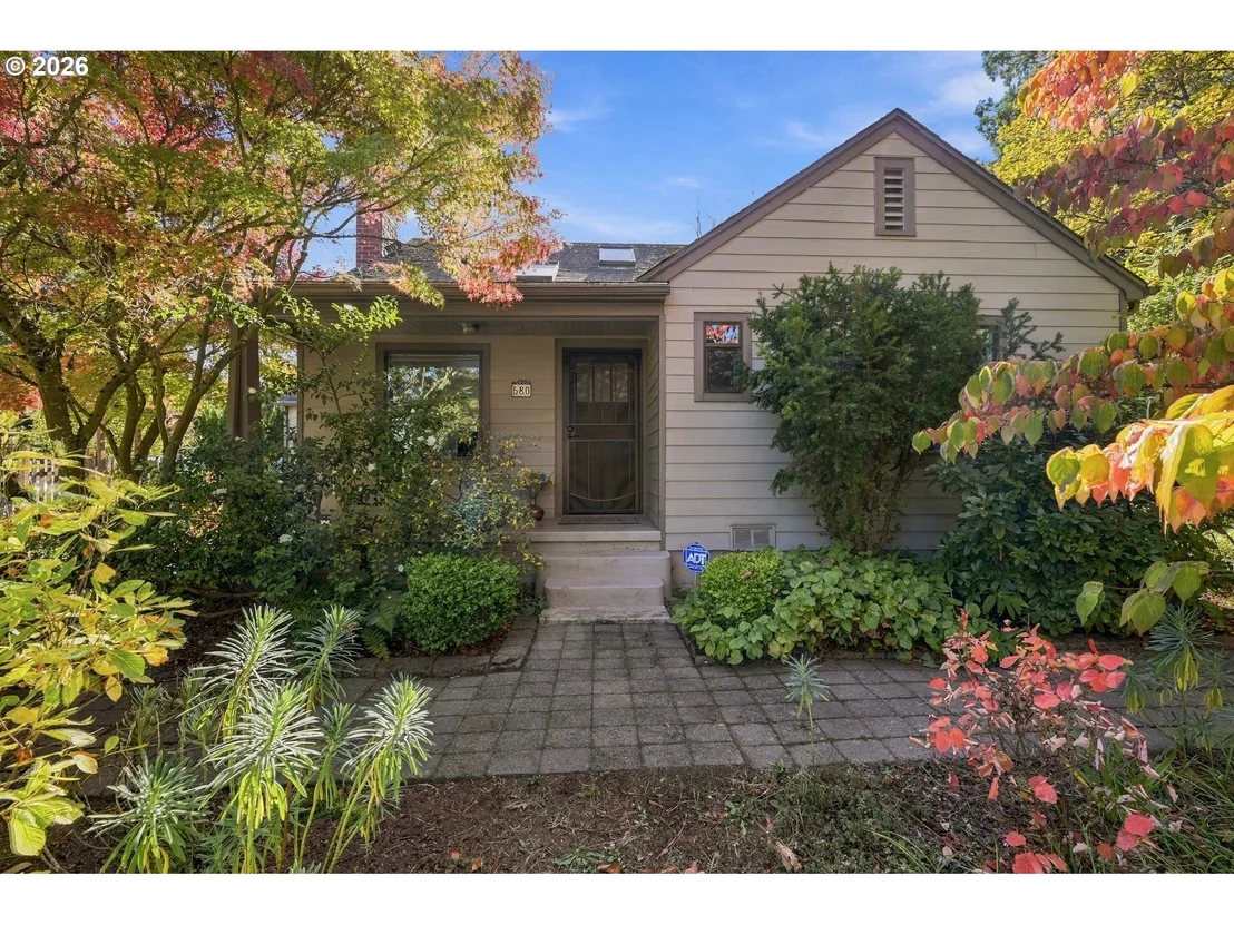 Photo of 580 HORN LN
