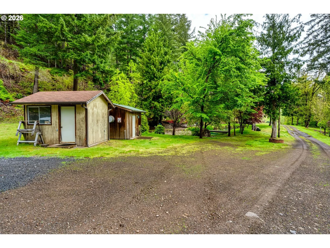 Photo of 49985 MCKENZIE HWY