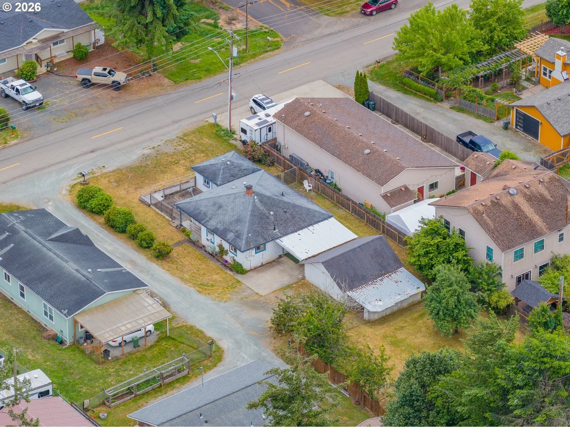 Photo of 1923 MAPLE ST