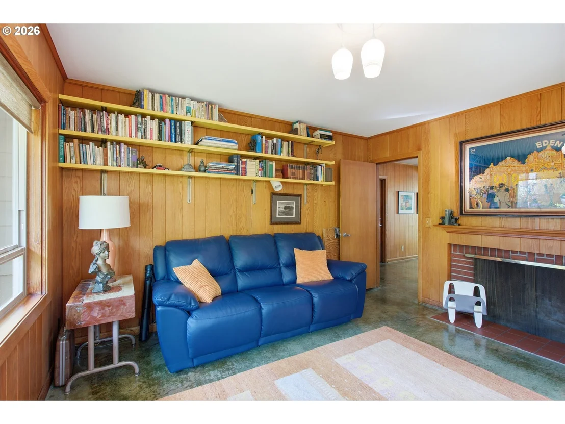 Photo of 60 W 22ND AVE
