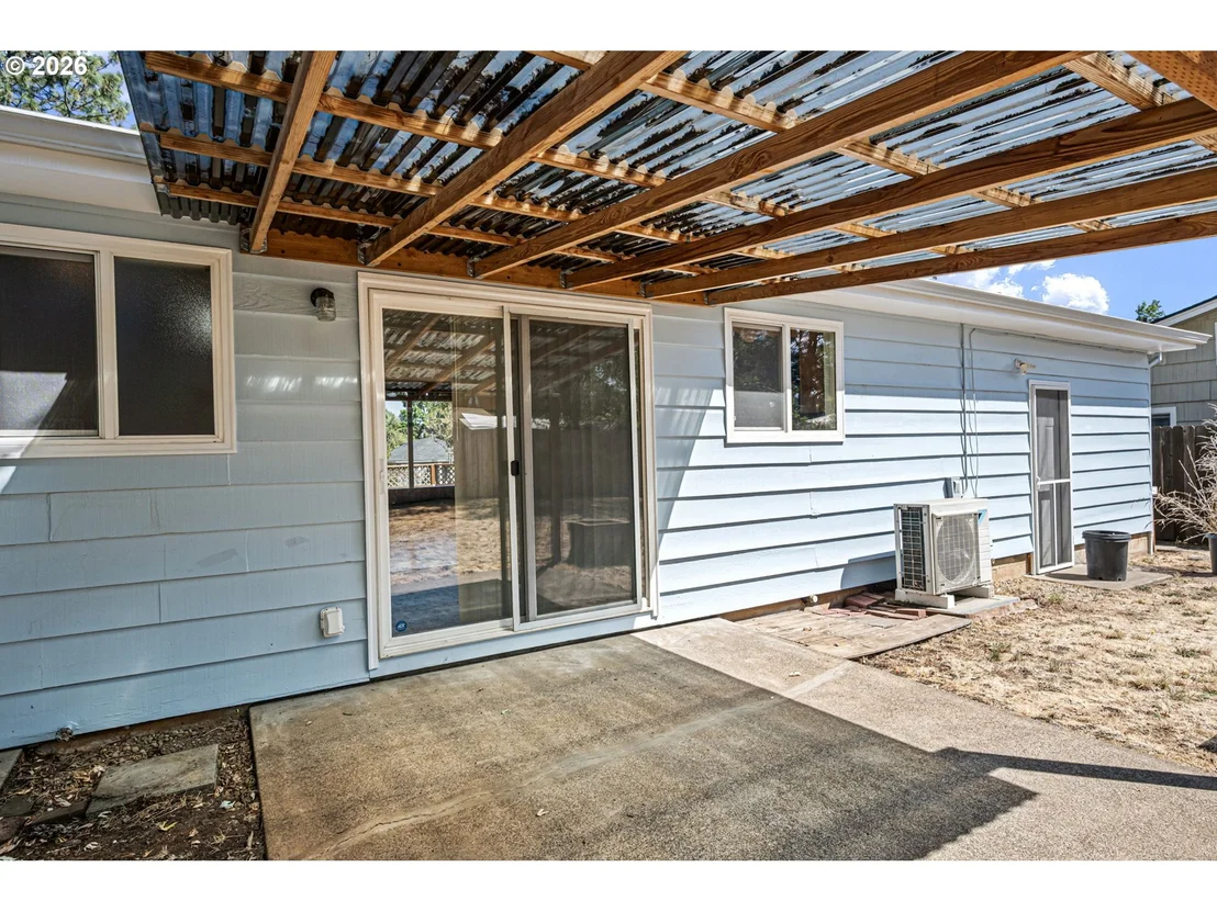Photo of 130 E 31ST AVE