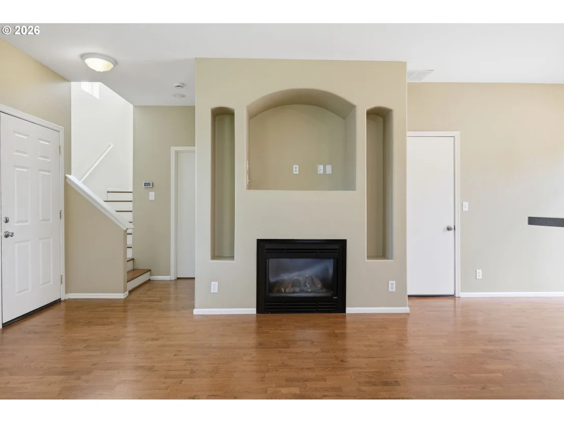 Photo of 1637 HAMLET LN