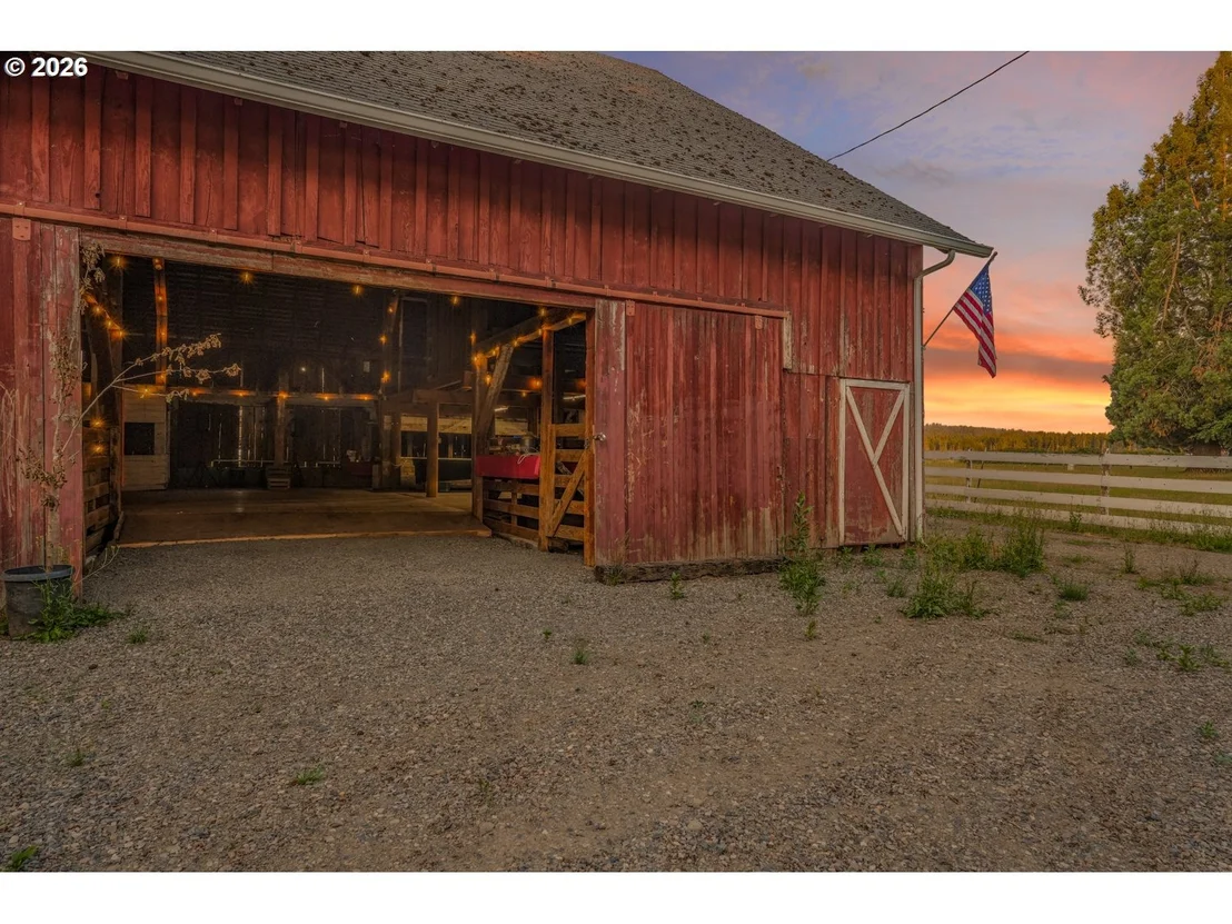 Photo of 27424 SE EAGLE CREEK RD