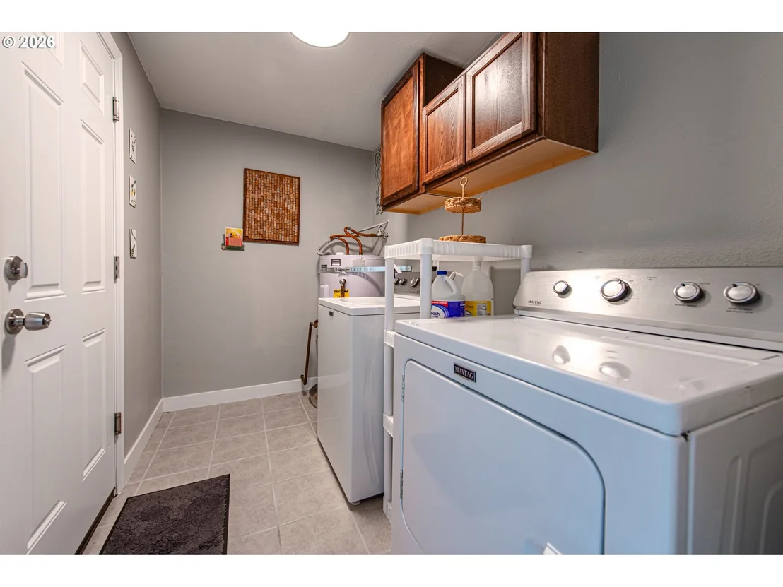 Photo of 1121 CEDAR PL