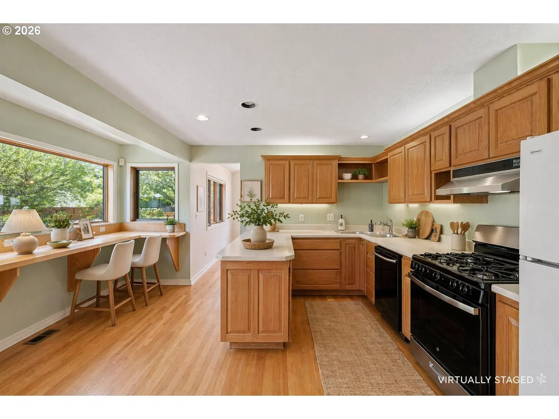 Photo of 84 GREEN LN