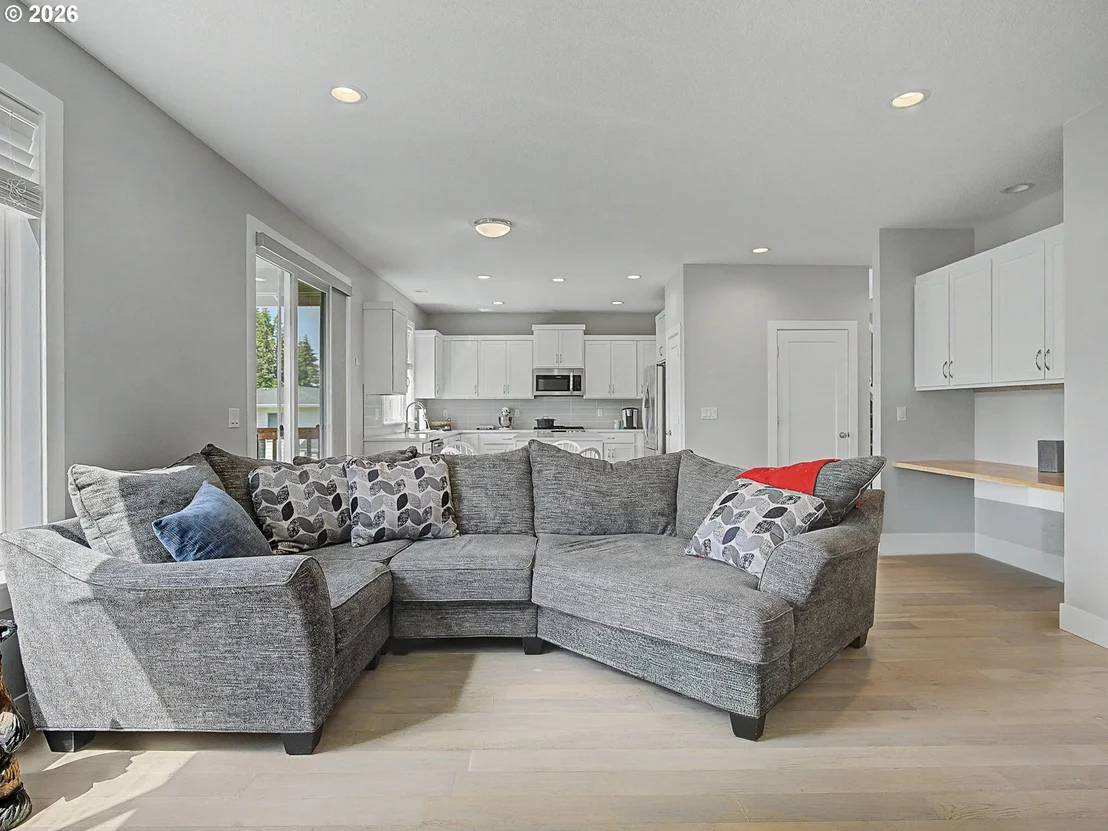 Photo of 37984 JUNIPER ST