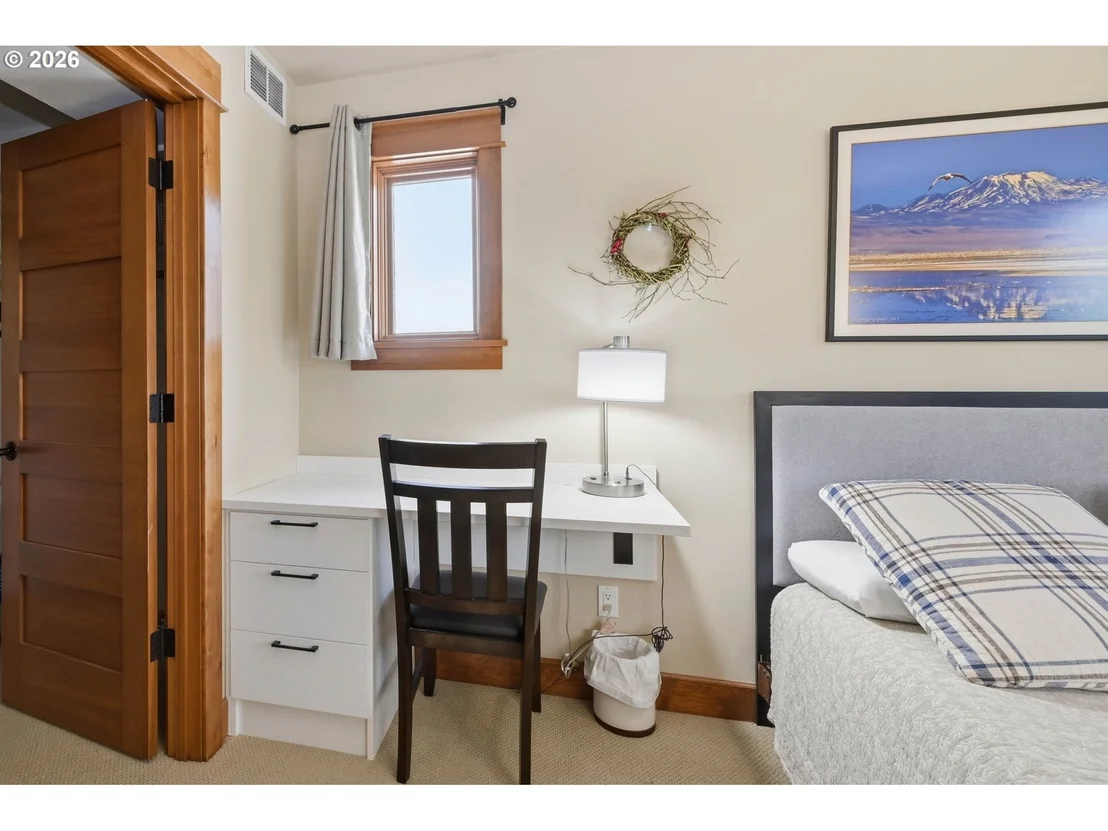 Photo of 2909 LORD BYRON PL
