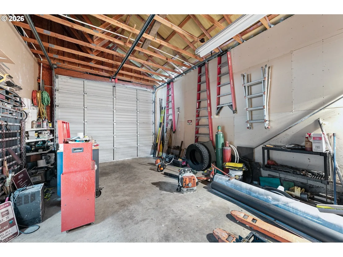Photo of 78659 SEARS RD