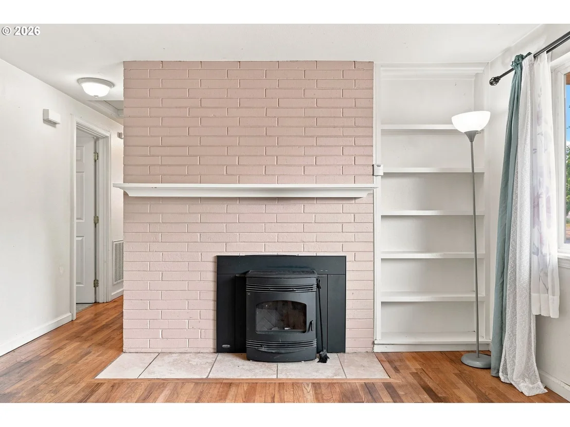 Photo of 1219 PLEASANT ST