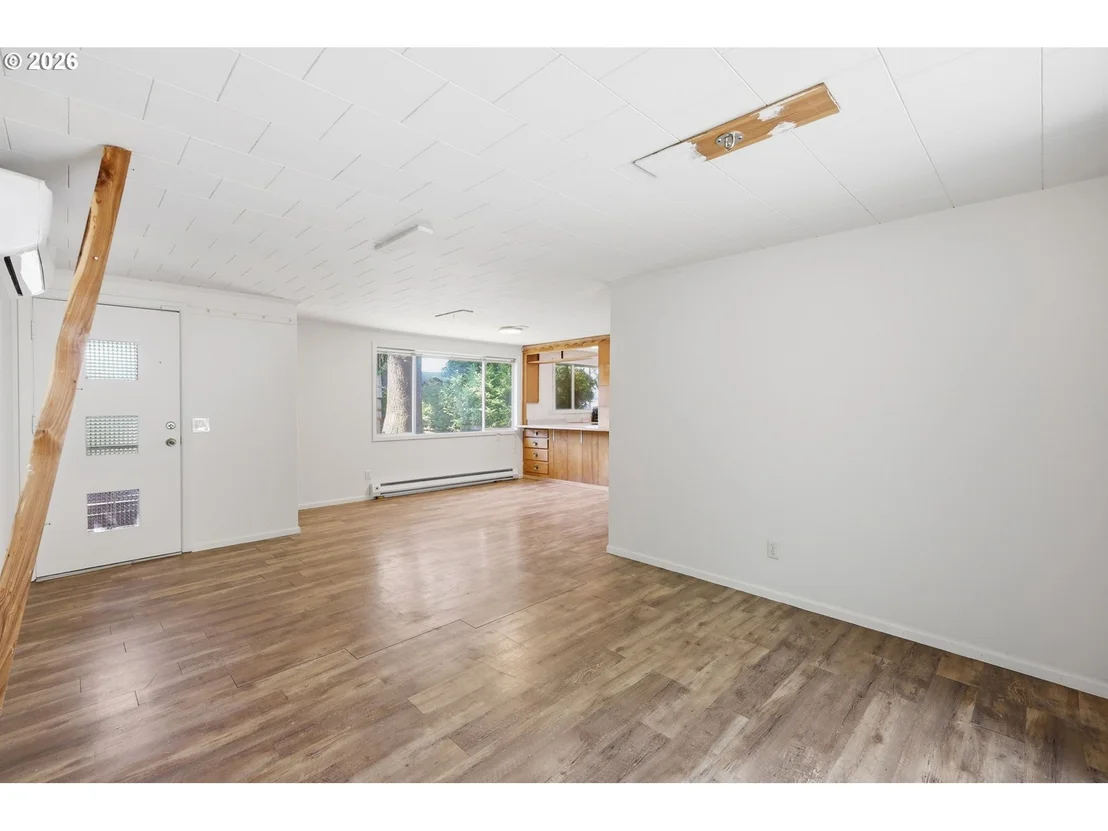 Photo of 605 KOURT DR
