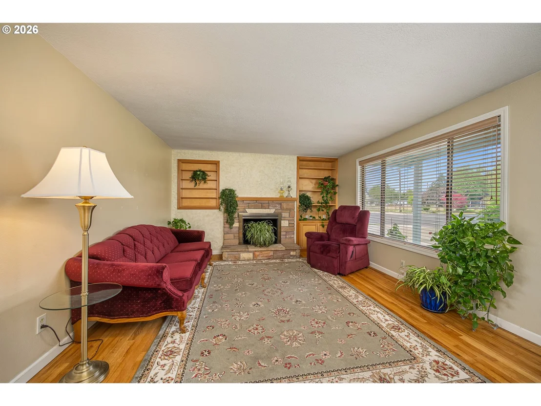 Photo of 6111 THURSTON RD