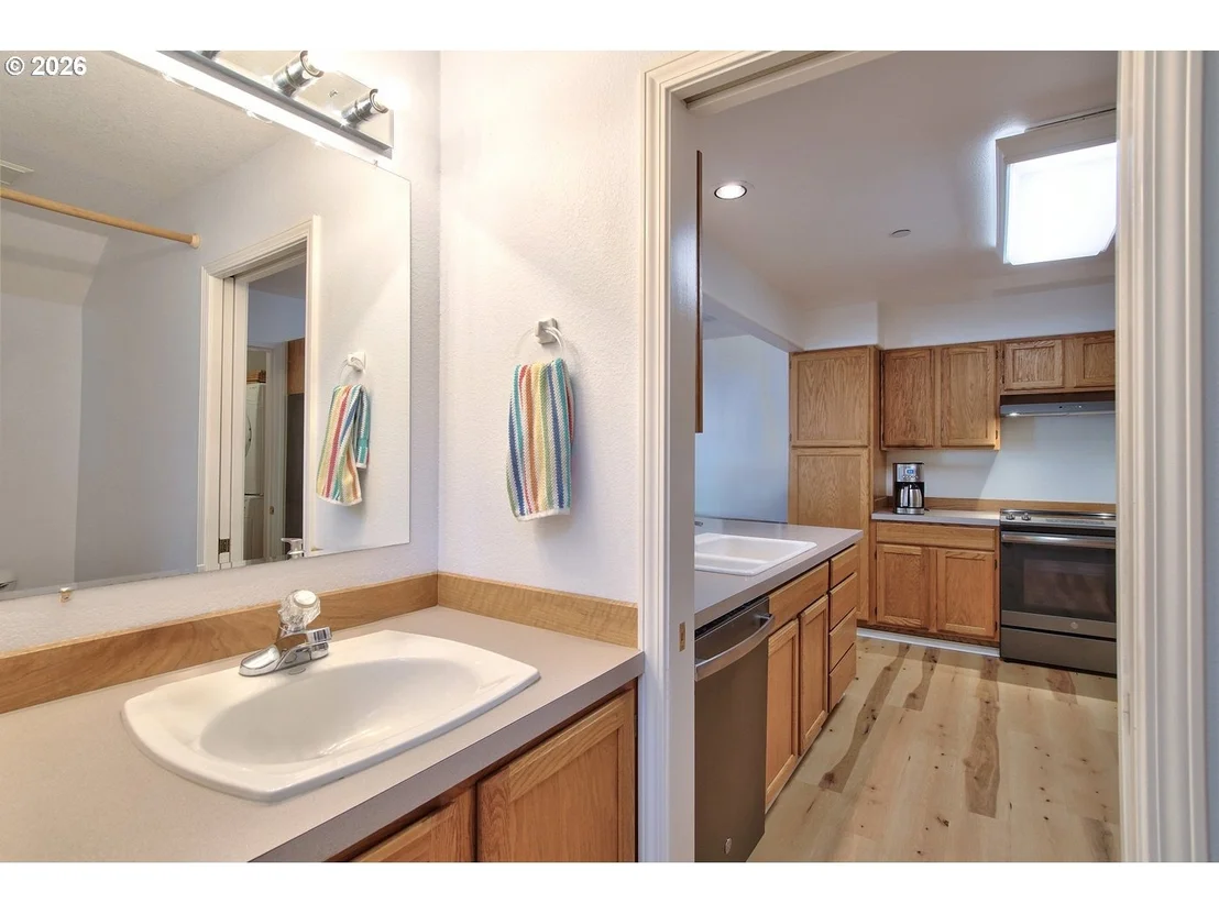 Photo of 469 HARRIS LN