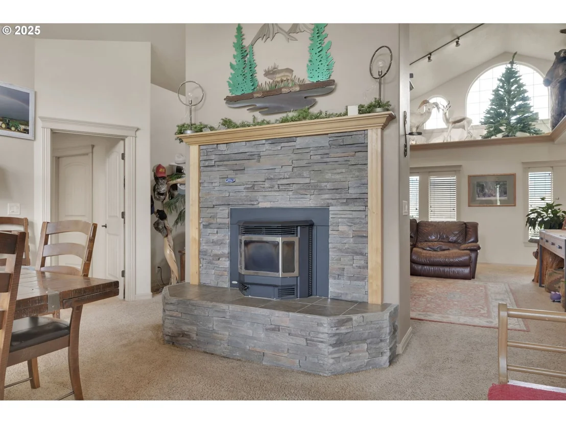 Photo of 91375 MARCOLA RD