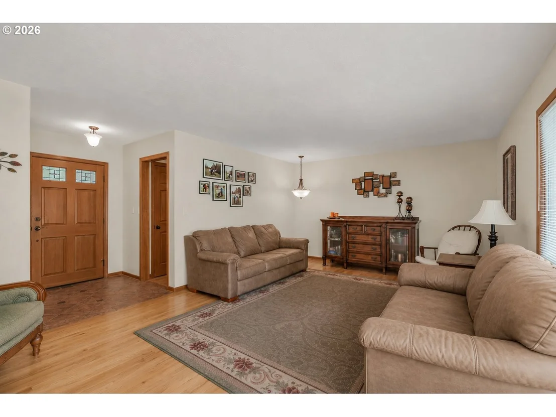 Photo of 230 PARK DR
