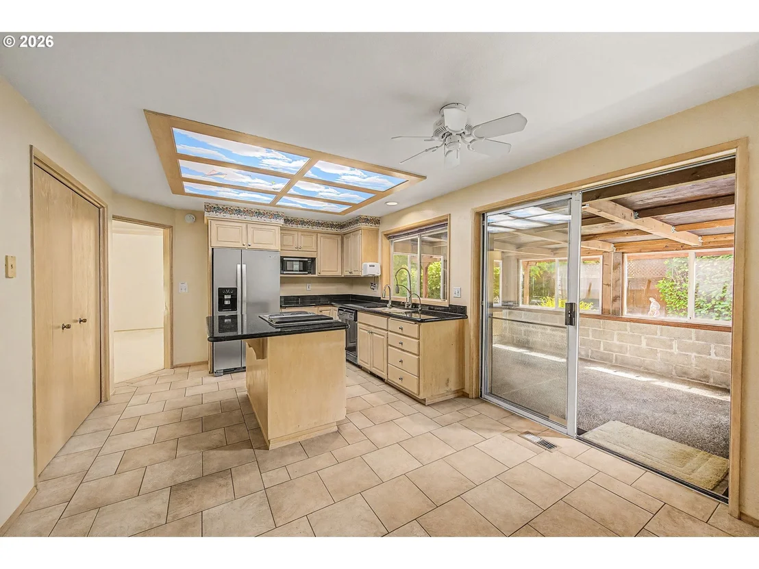 Photo of 1625 VICTORIAN WAY