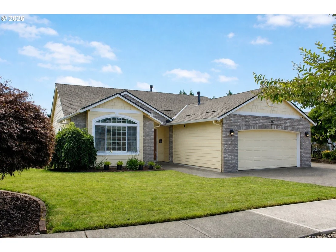 Photo of 19196 WINDMILL DR