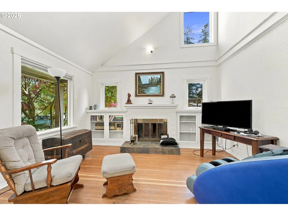 Photo of 580 HORN LN