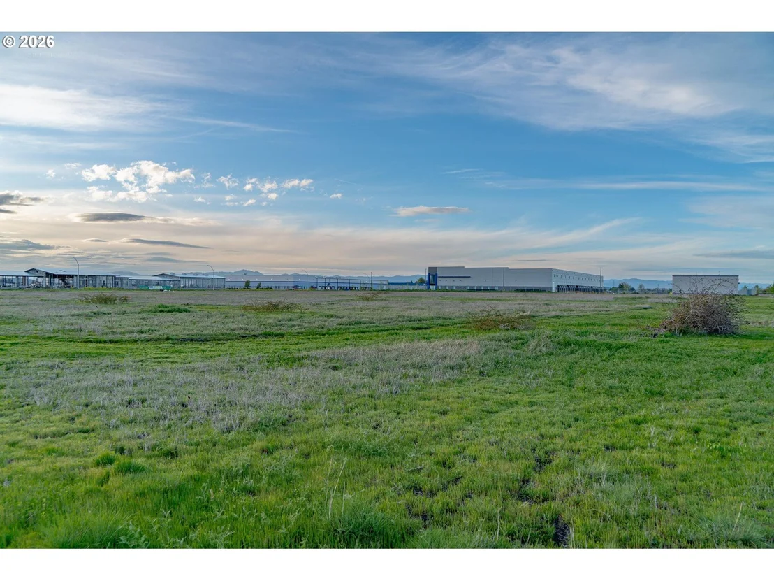 Photo of 4676 INDUSTRY DR