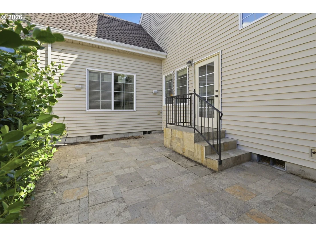 Photo of 441 COVEY LN