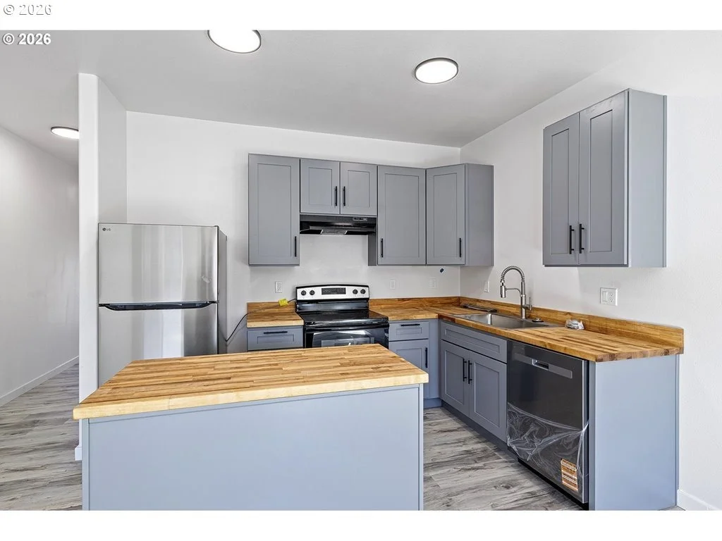 Photo of 172 ALLISON AVE