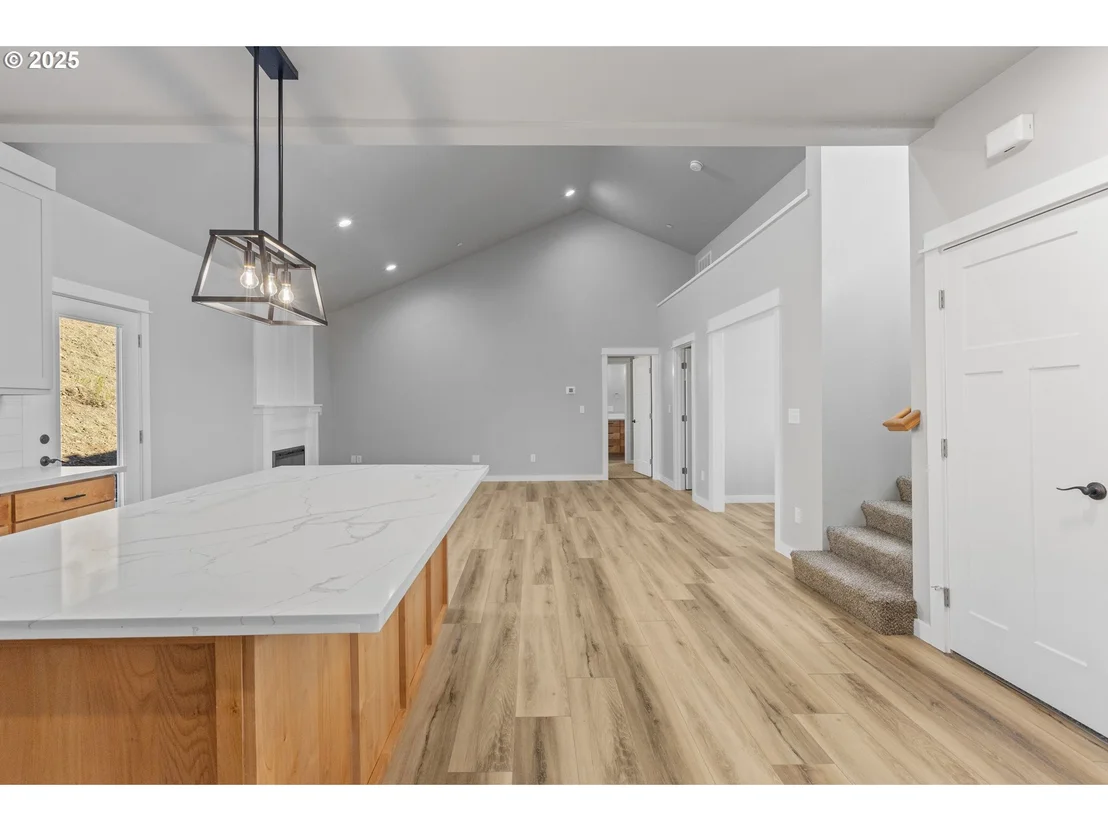 Photo of 664 BROOKS LOOP