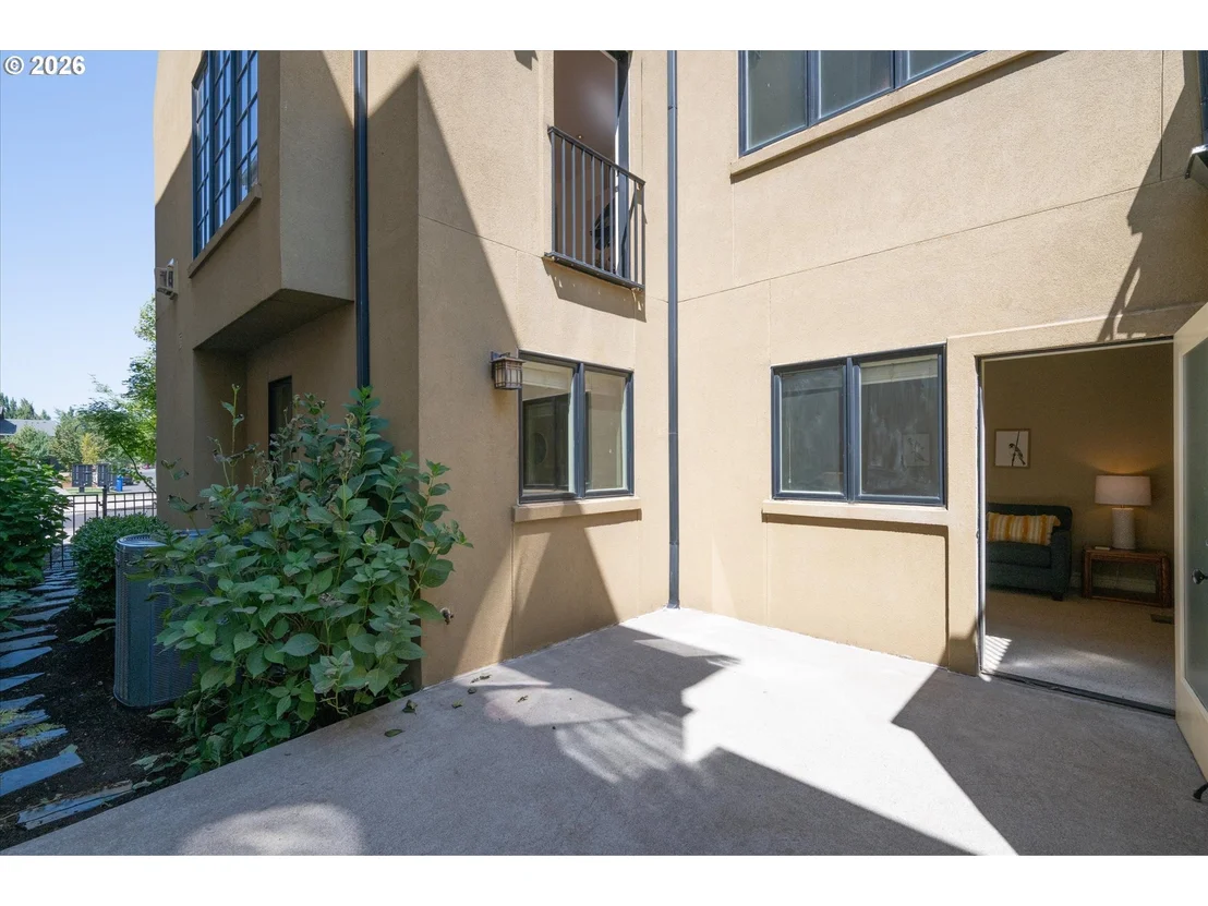 Photo of 2883 LORD BYRON PL