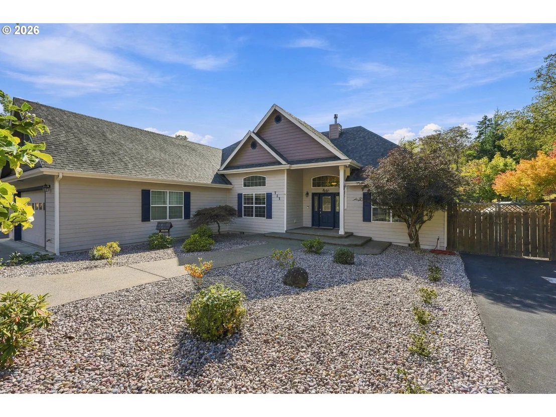 Photo of 711 SABLE DR