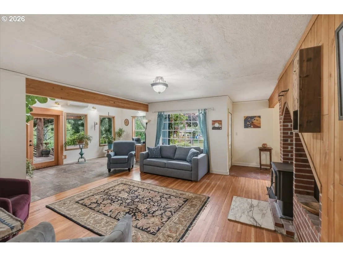 Photo of 25159 GRANGE HALL RD