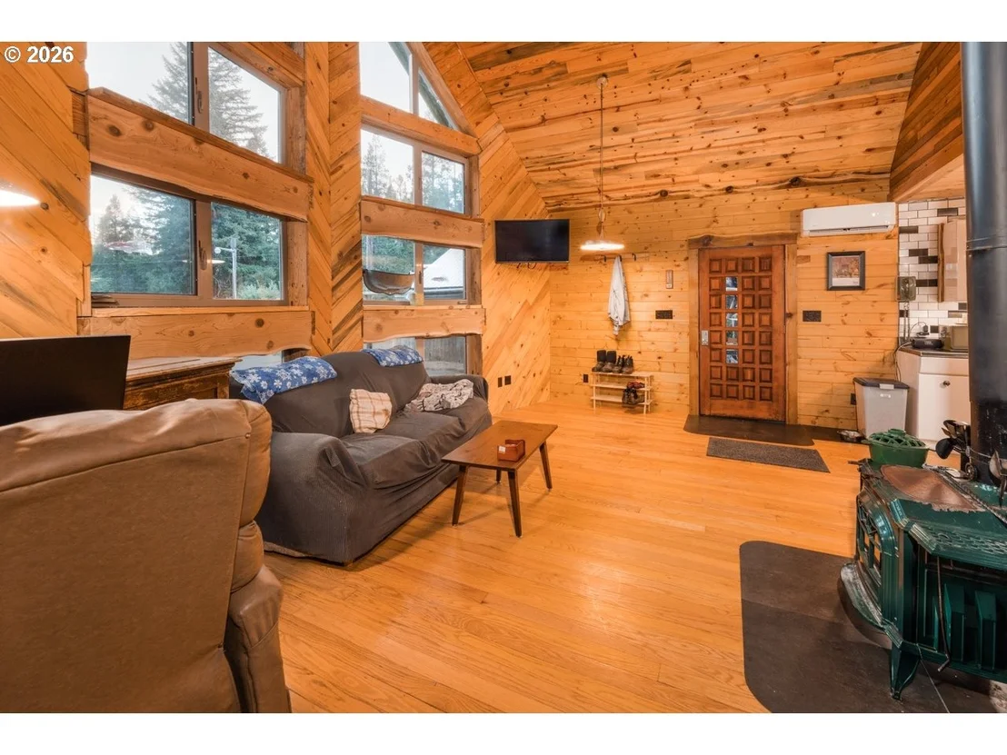 Photo of 55533 MCKENZIE RIVER DR
