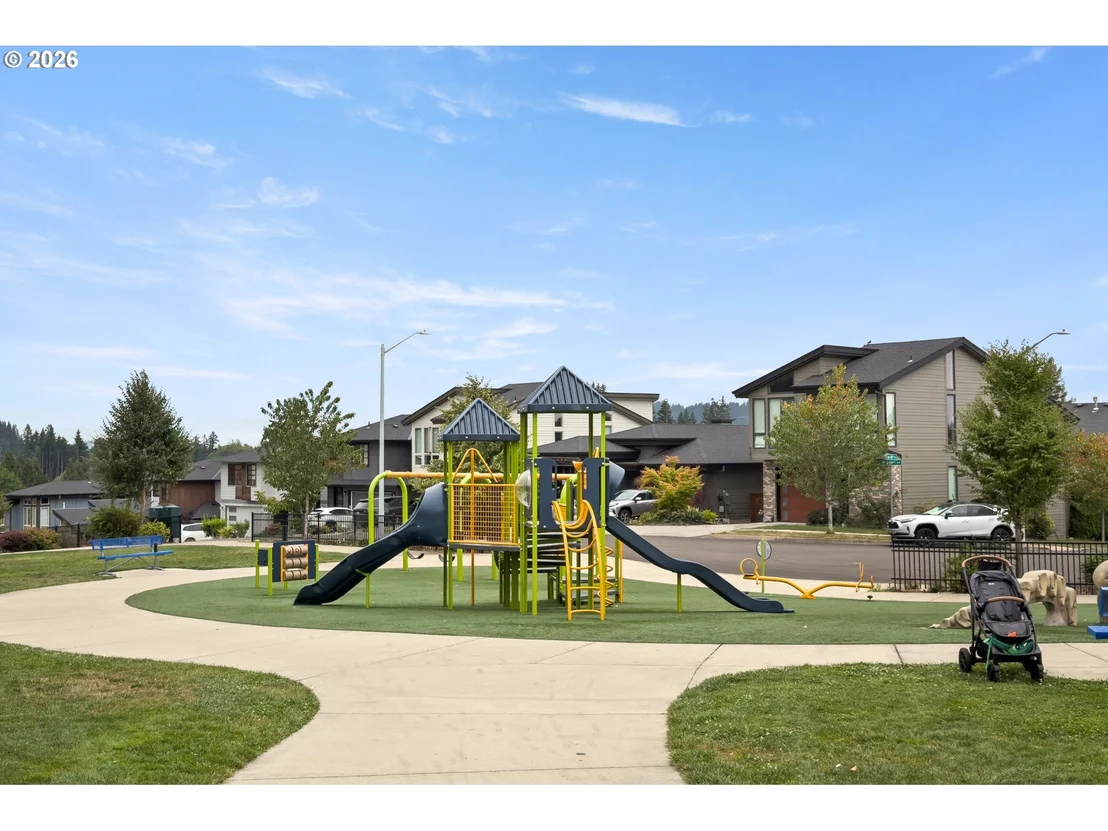 Photo of 4240 SW MAWRCREST AVE