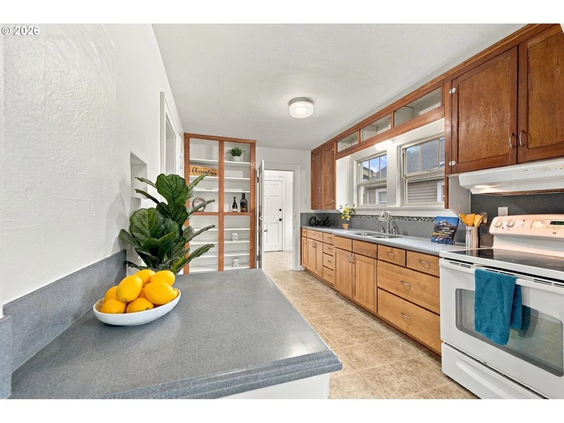 Photo of 352 W M ST