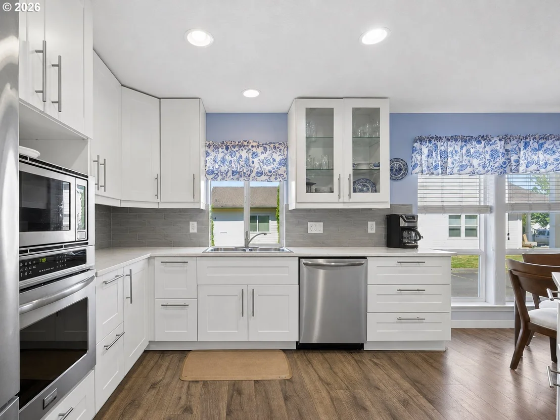 Photo of 644 SE MYRTLEWOOD PL