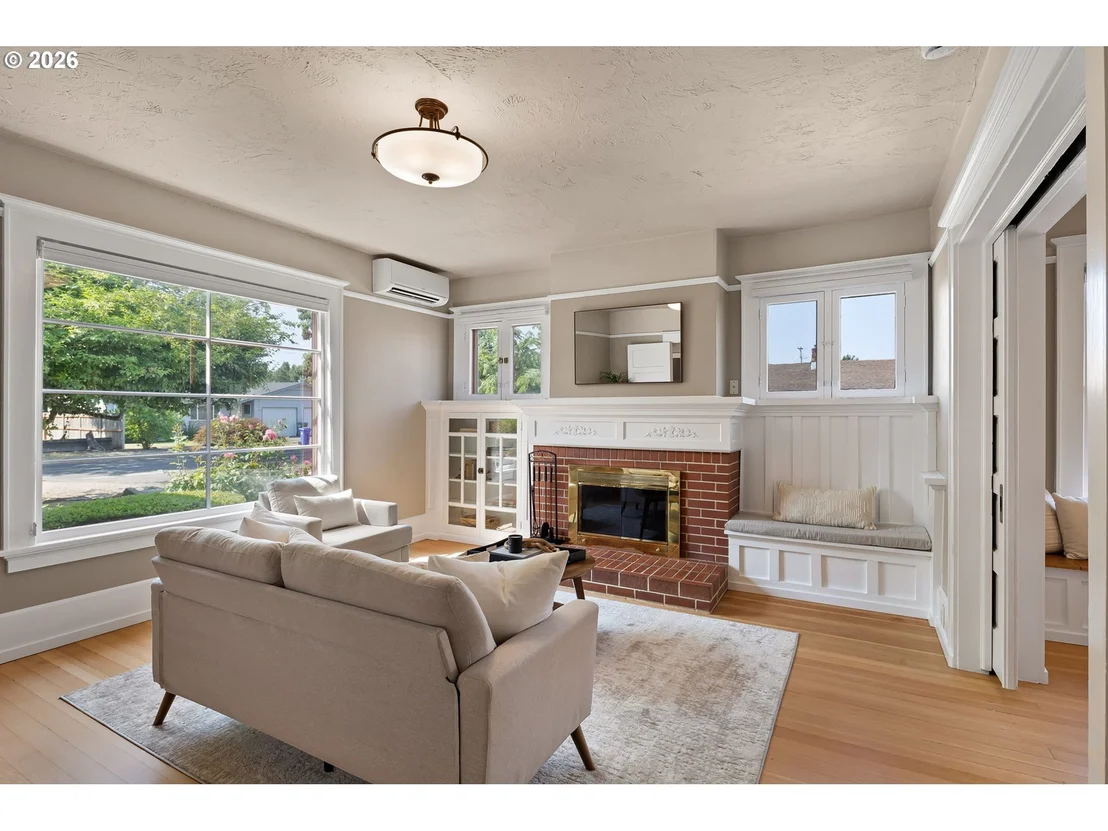 Photo of 199 SANTA CLARA AVE