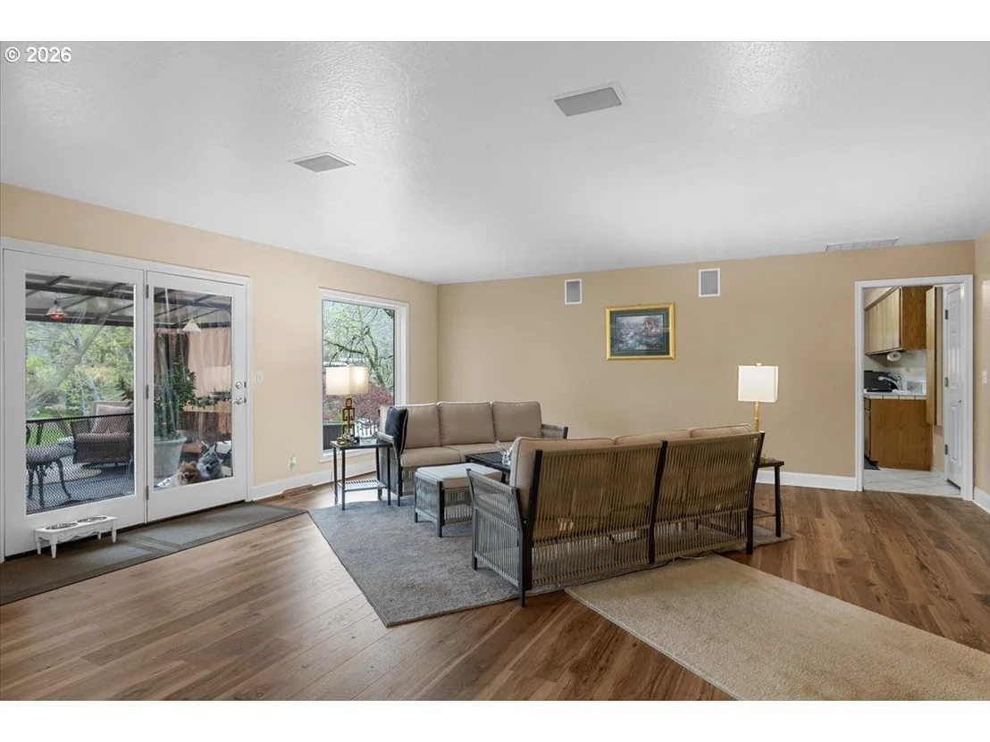 Photo of 113 WALNUT DR