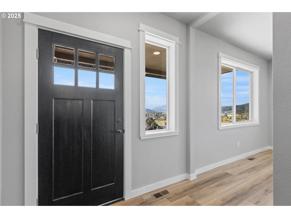 Photo of 664 BROOKS LOOP