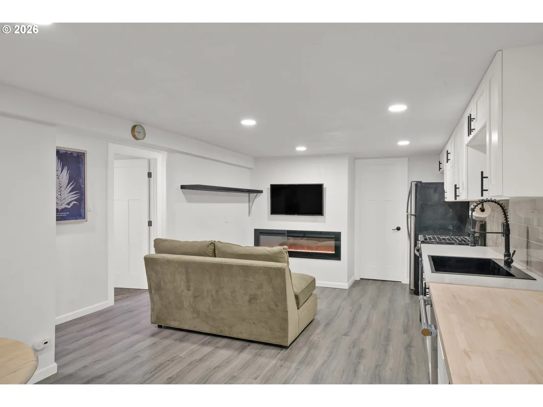 Photo of 3010 FRIENDLY ST
