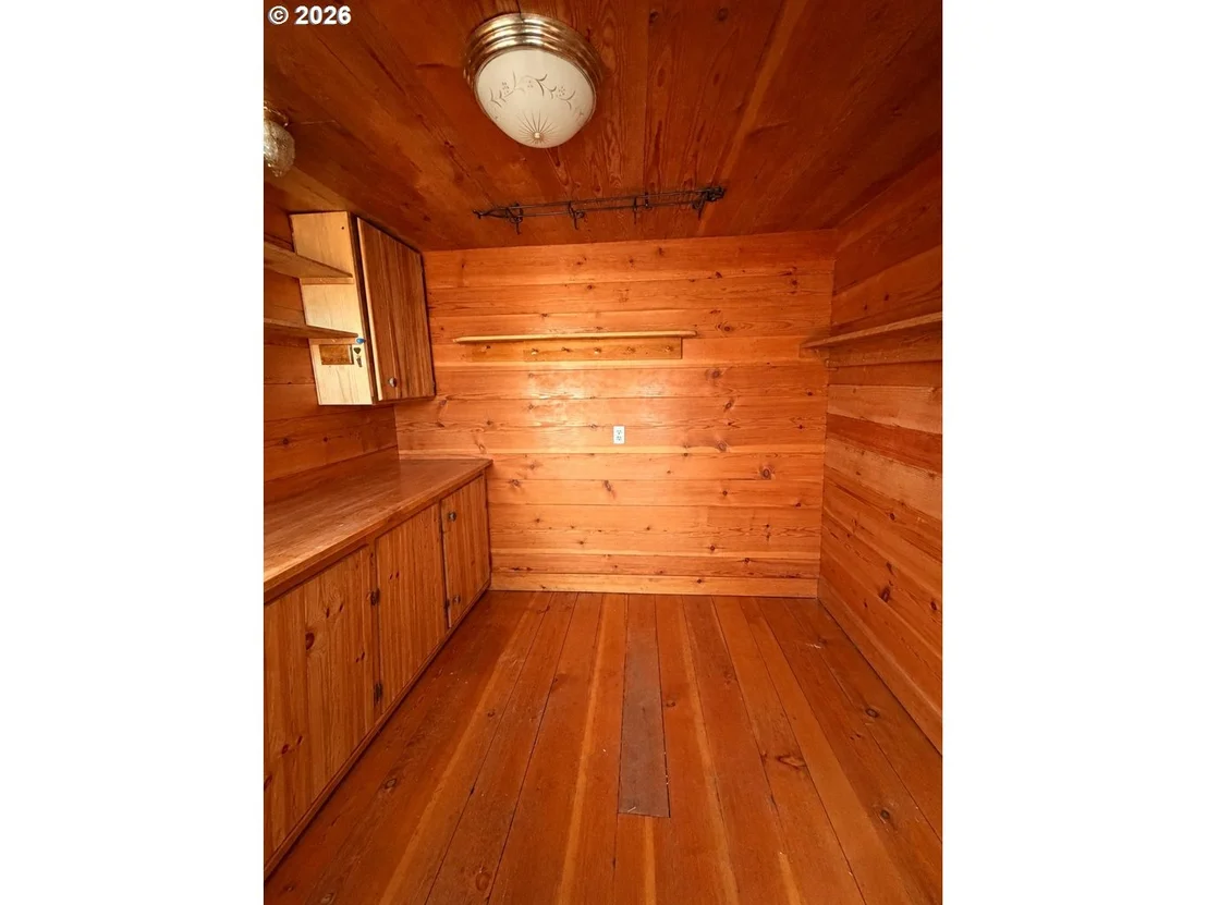 Photo of 450 TIARA ST