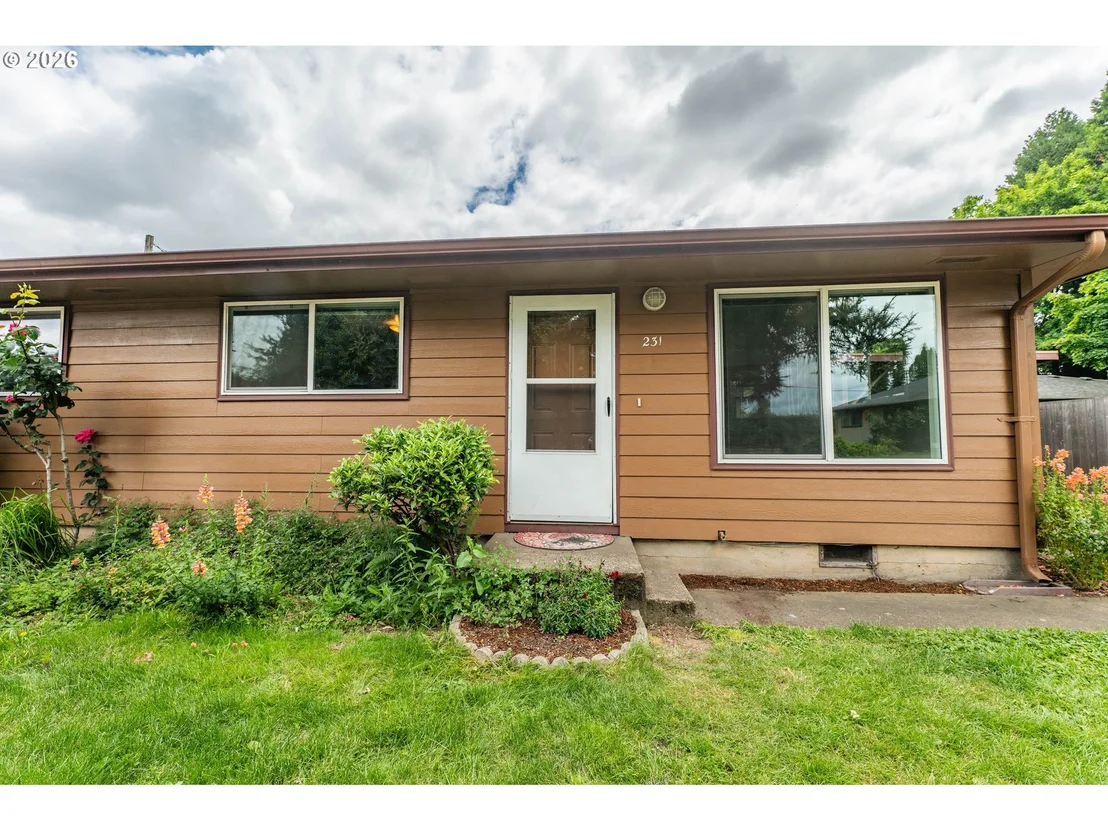 Photo of 229 HOLEMAN AVE