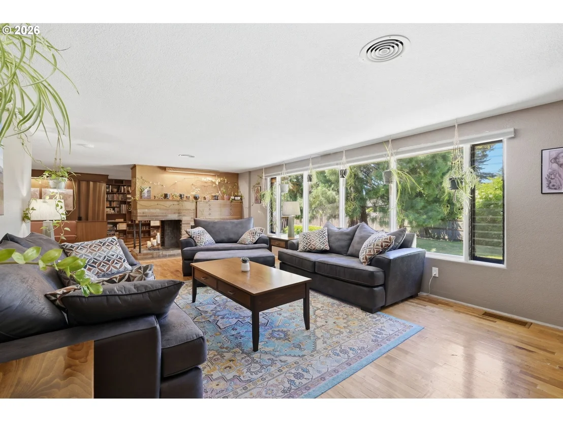 Photo of 110 CORLISS LN