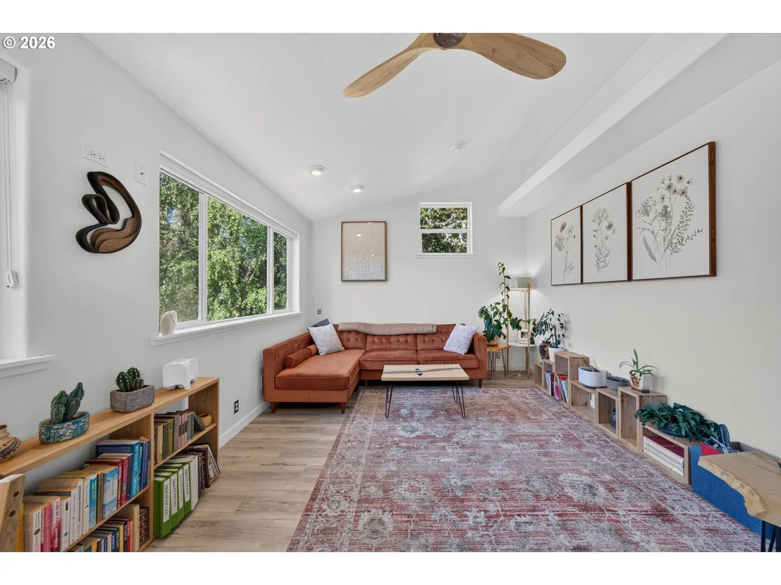 Photo of 207 W 52ND AVE