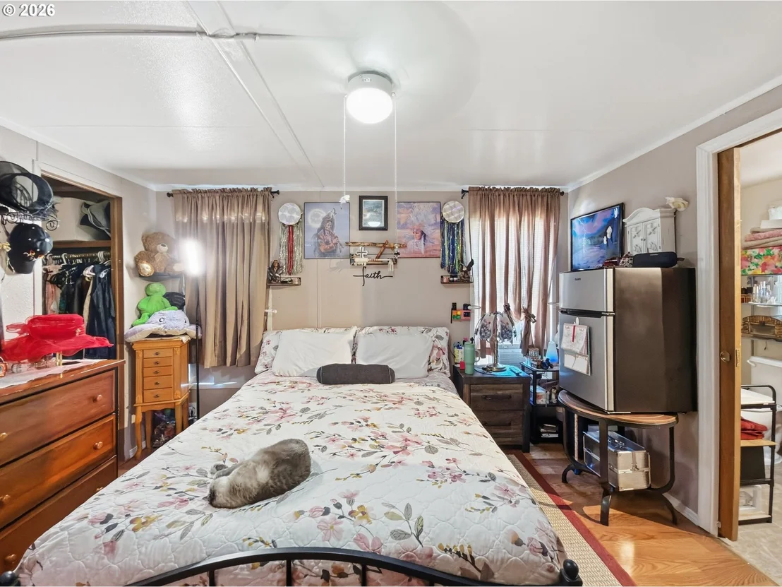 Photo of Unit 39 at 2145 31ST ST