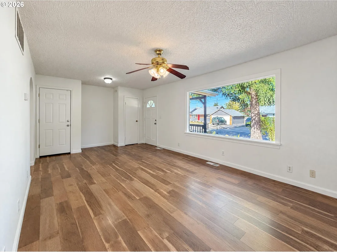Photo of 1341 N CLARK ST